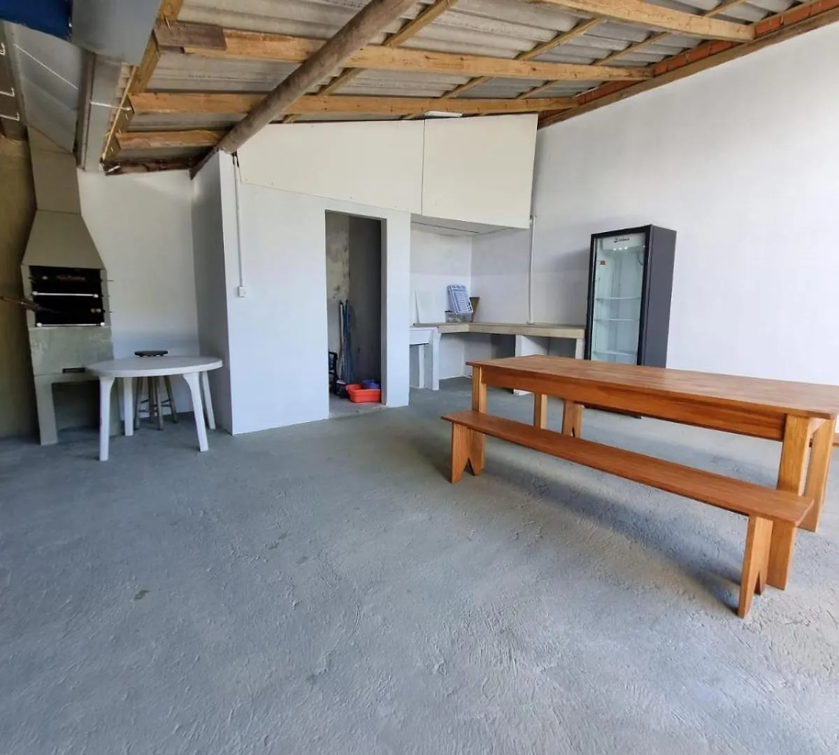 Casa Mamore Praia De Zimbros Бомбиньяс Дом отдыха
